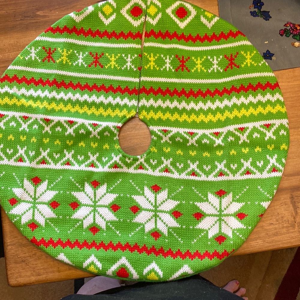 18.5”  Mini Tree Skirt New